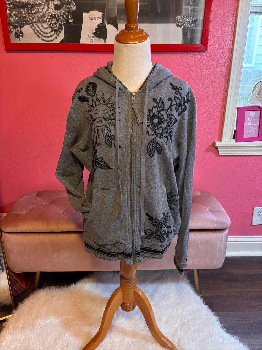 Johnny Was Gray Hoodie Set Zip Sweater with Black Floral & Sun Embroidery Medium